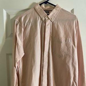 Men medium pink button down